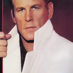 Por Trás de Uma Porta Fechada